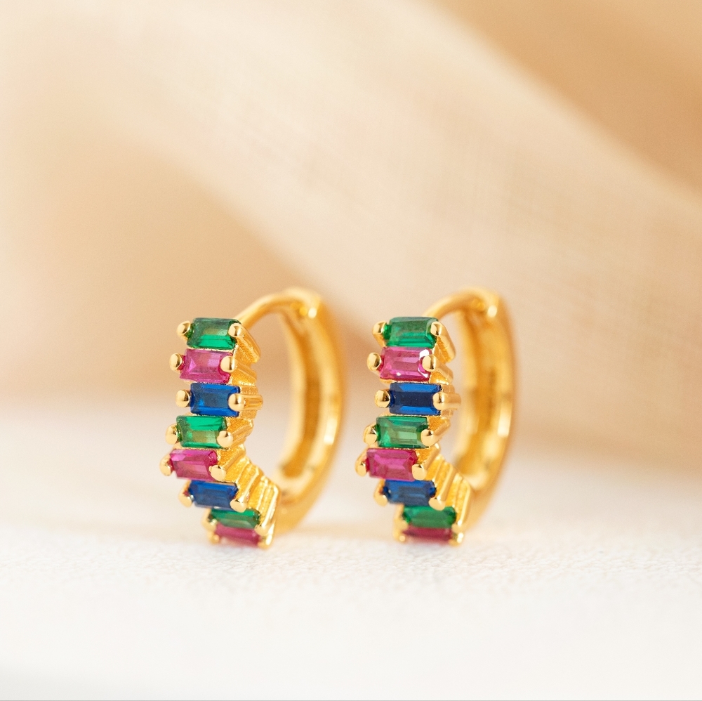 Dainty Rainbow Huggies (S925)